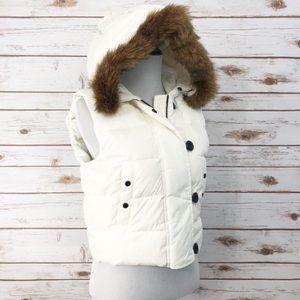 GAP White Fur-Lined Puffer Vest